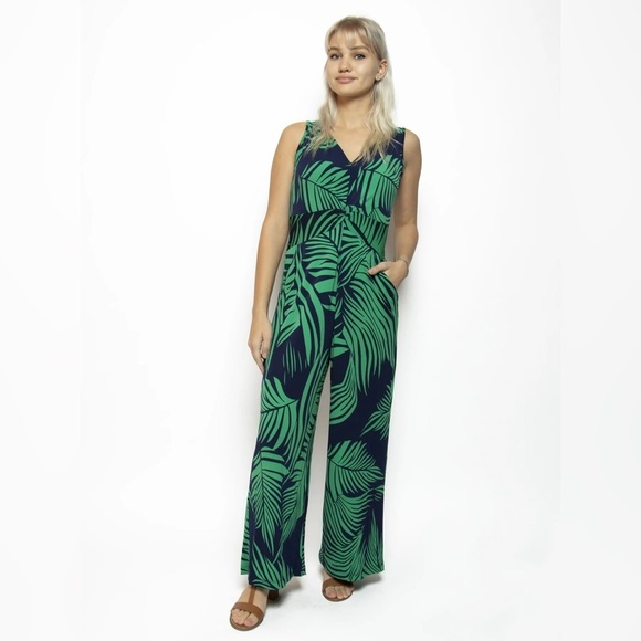 sugarhill Pants - 70s Millie Palm Batik Cropped Jumpsuit in Black and Green size 8 tropical